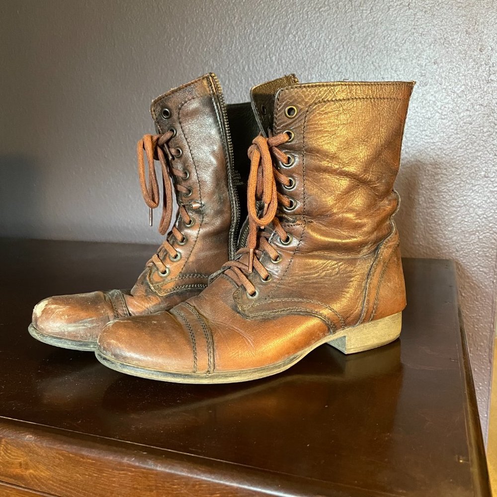 STEVE MADDEN Troopa Brown Leather Combat Boots - Size 9 womens